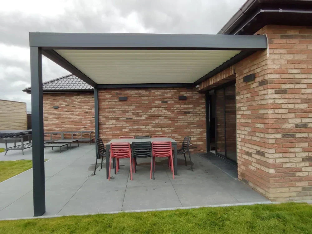 6 avantages insoupçonnés de la pergola bioclimatique adossée : transformez vos extérieurs