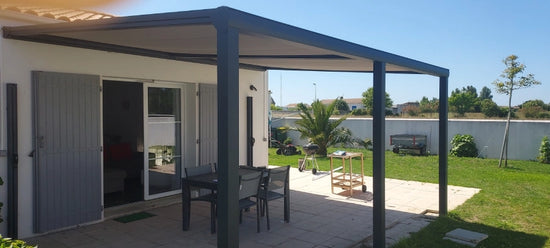 pergola toile adossée terrasse estivale maison vacances