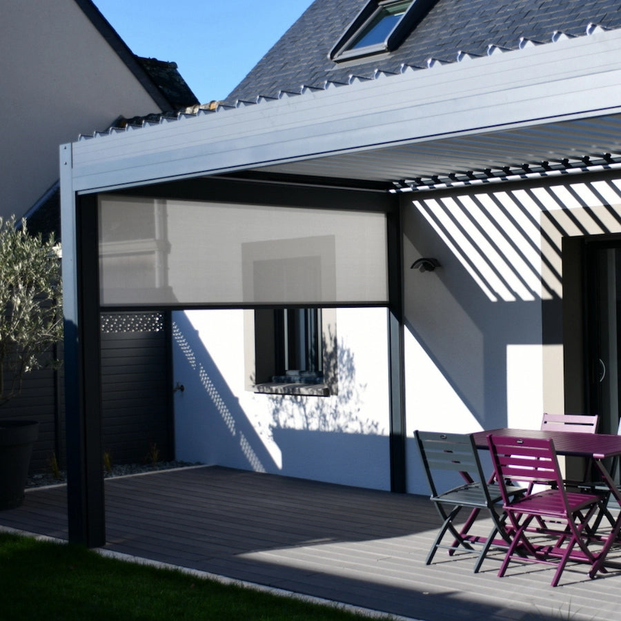 screen zip posé sur pergola bioclimatique 